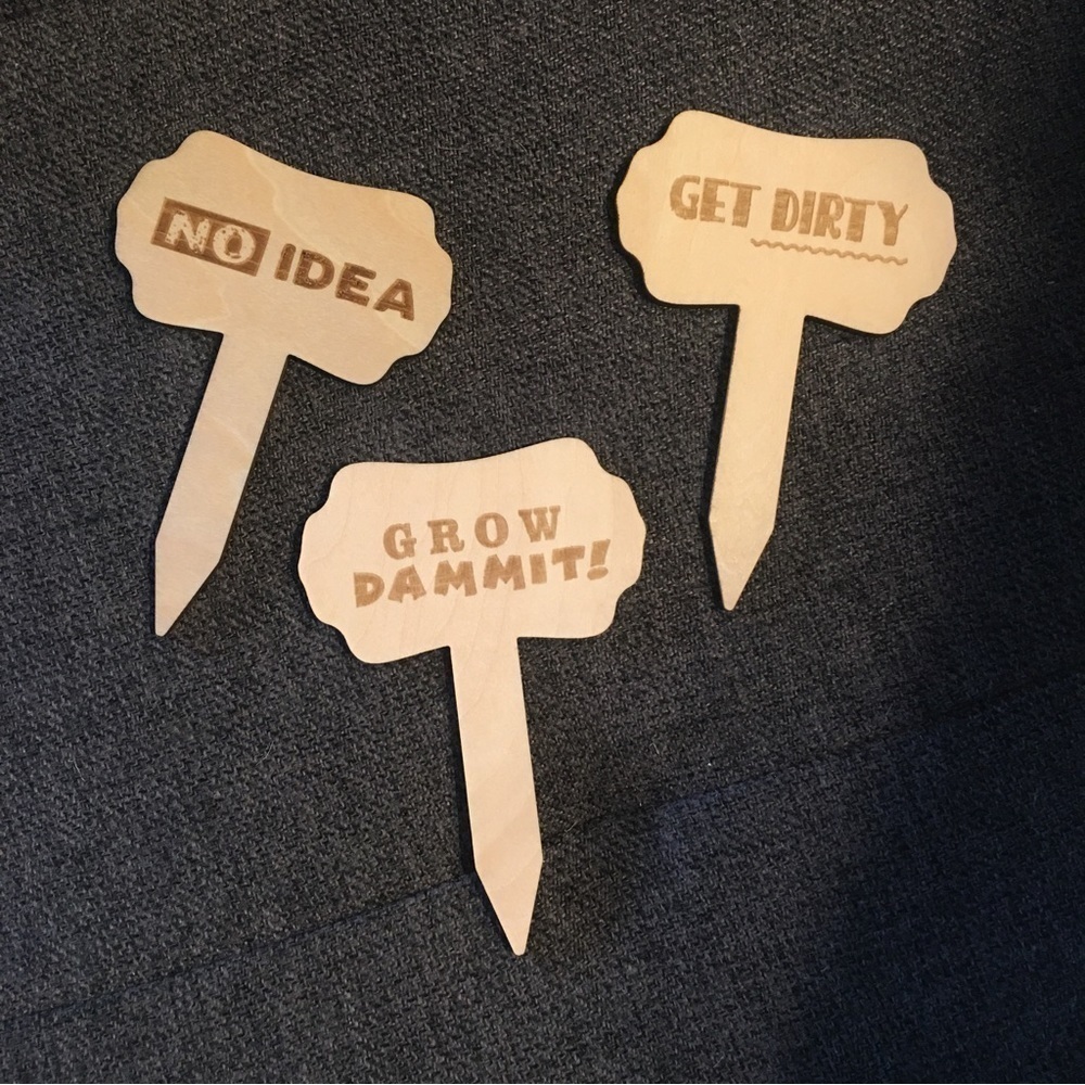 Set/3 Funny Plant Markers, Wood (NO IDEA)